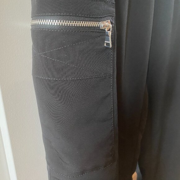 Express Black Pull On Lightweight Cargo Pants Size Medium - Picture 7 of 11